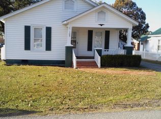 105 N Capps St, Selma, NC 27576