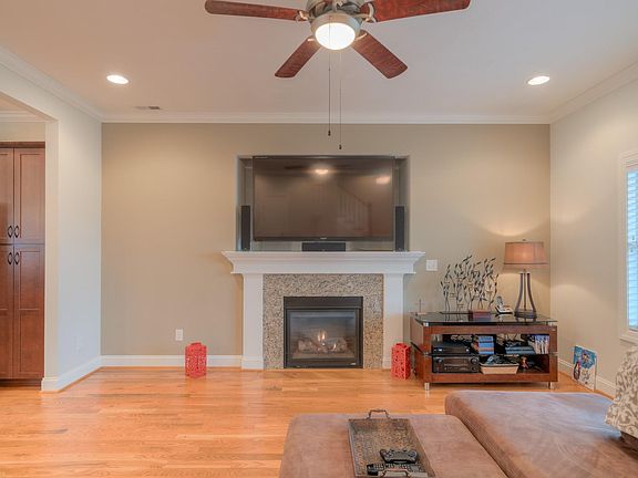 5th image of 1708 Asher Ln