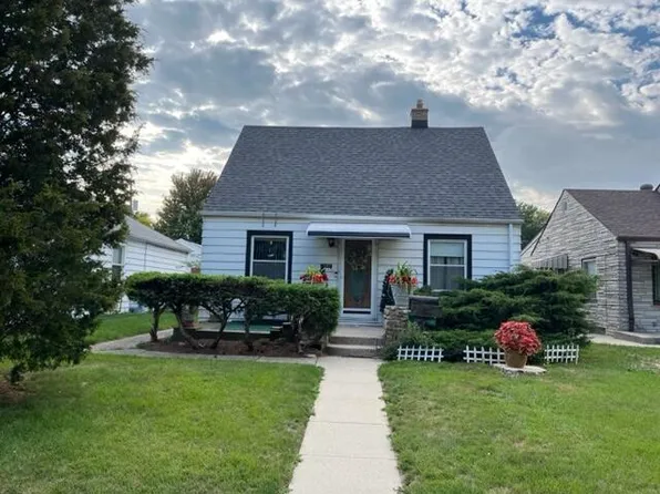 3167 South 6th STREET, Milwaukee, WI 53215