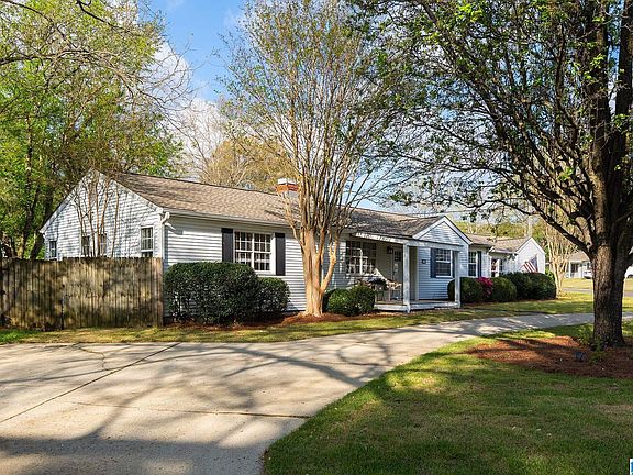 2nd image of 612 Strathmore Rd