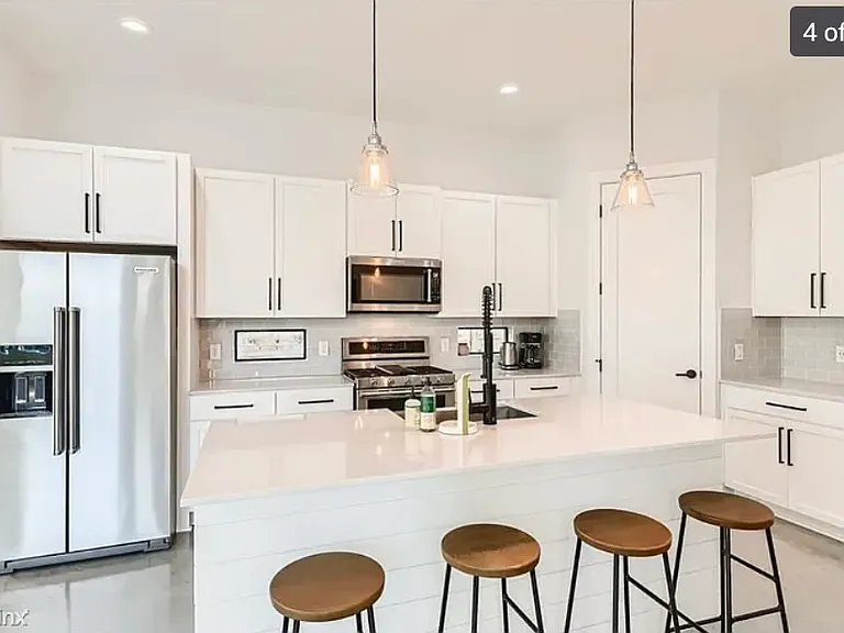 1705 Cedar Ave #1 — Photo 6