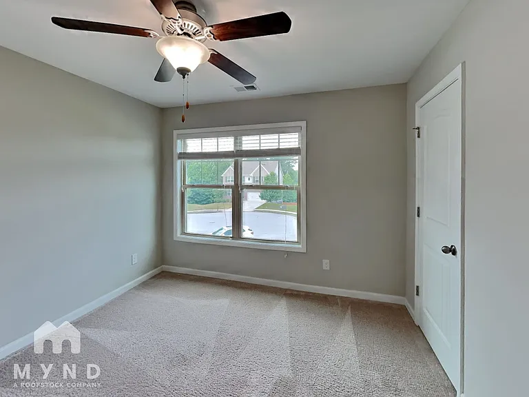 541 Lanier Ct — Photo 17