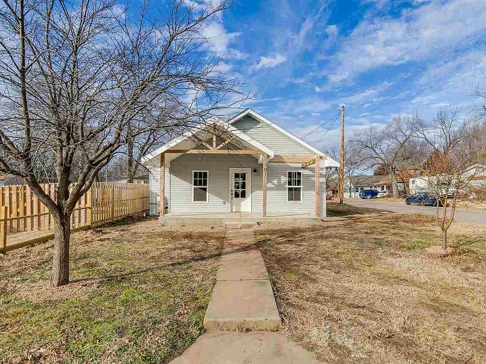 601 S Summit St El Dorado Ks 67042 Zillow