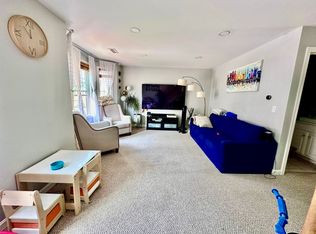 262 Littleton Rd APT 4, Chelmsford, MA 01824