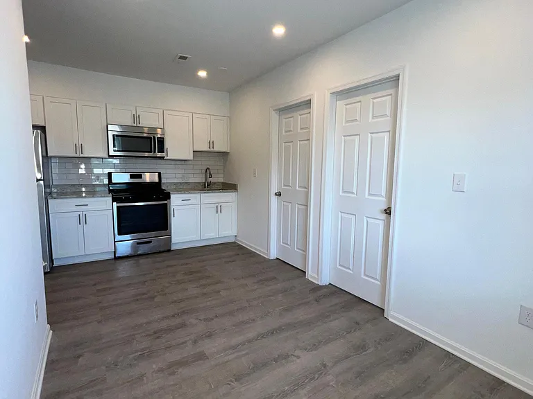 1646 F St NE #2 — Photo 15