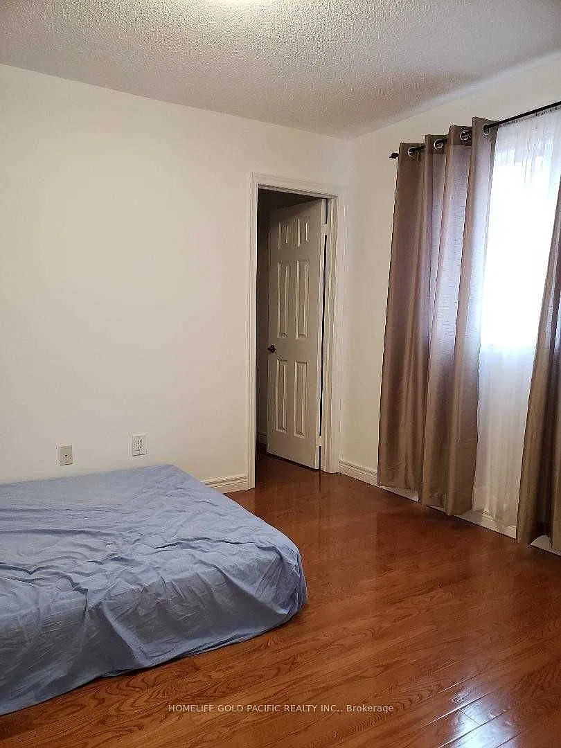4 bed, $3,850 — Photo 4