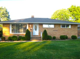 6925 Maplewood Rd, Parma Heights, OH 44130