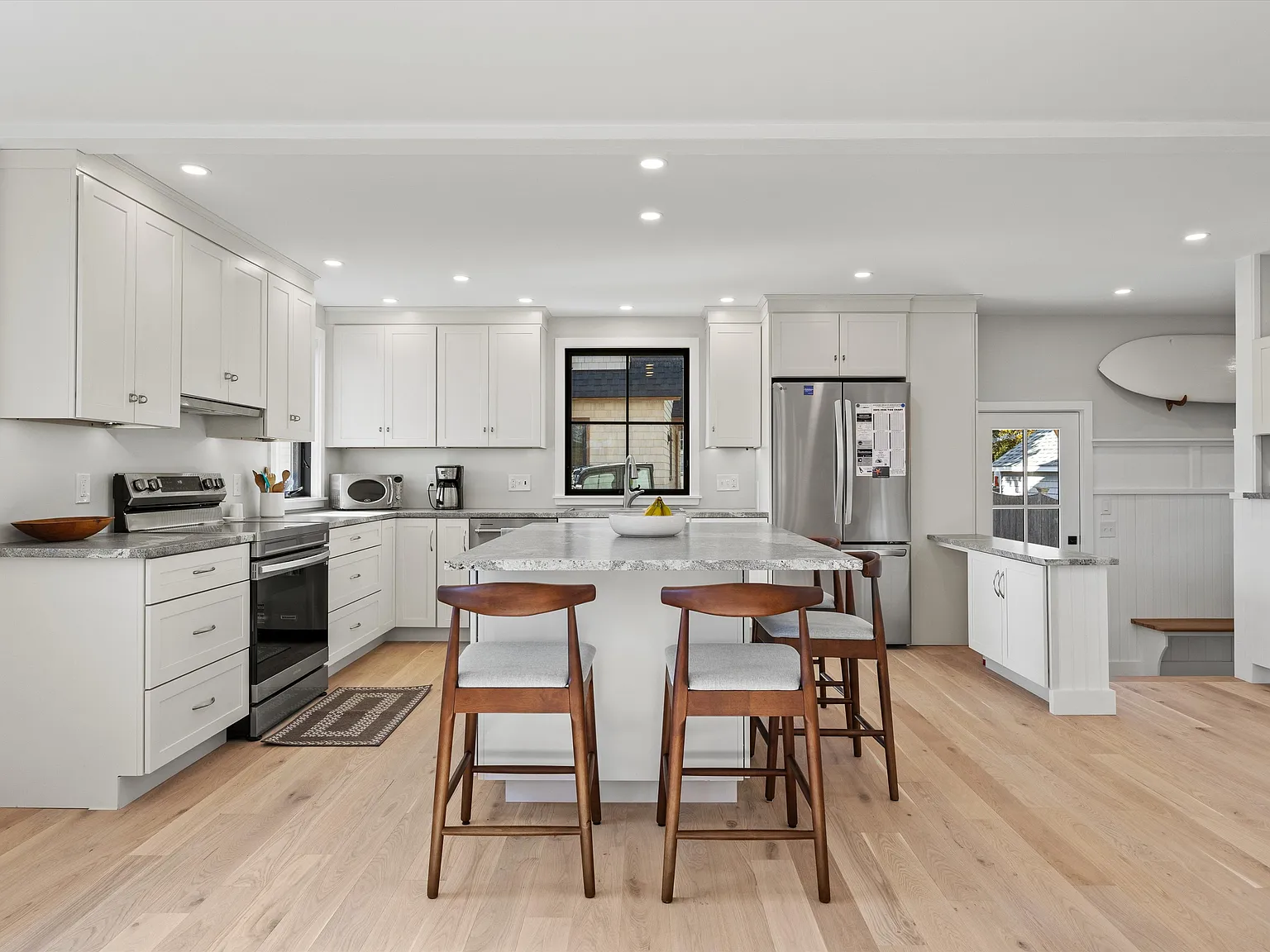 5 bed, 3.5 bath, $4,500 — Photo 4