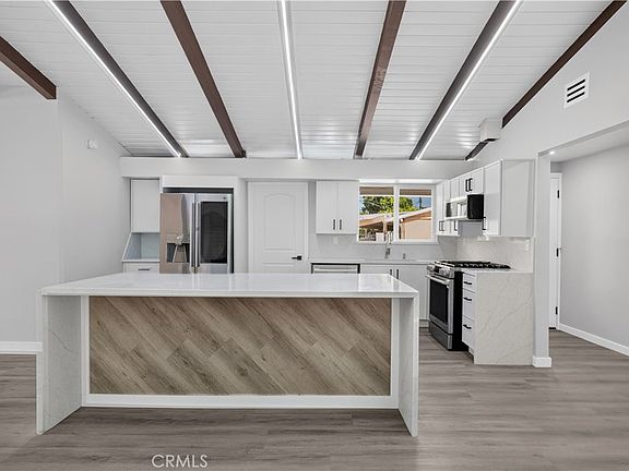 3rd image of 9336 Sophia Ave