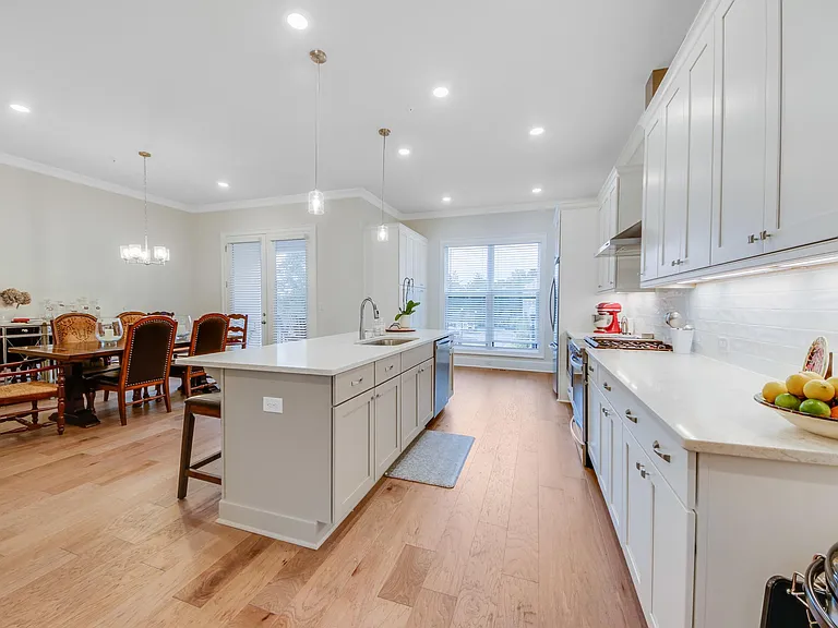 306 Burgess Walk — Photo 14