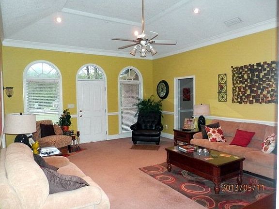 3rd image of 109 Goldenwood Dr