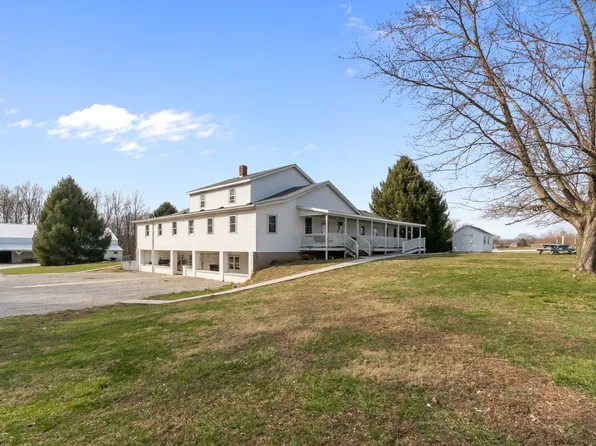 2008 N Leval Ratt Rd, Salem, IN 47167