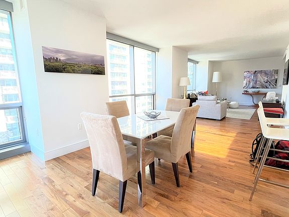 4th image of 300 E 79th St APT 14B