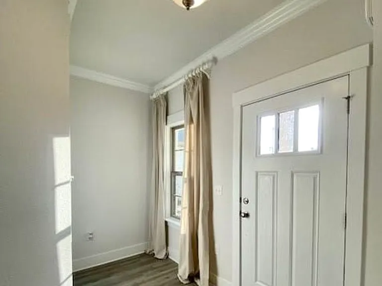 1878 Finch Ln — Photo 17