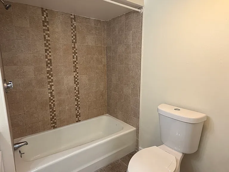 723 Pine St #1 — Photo 6