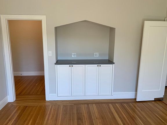 Living Room Built In / Entertainment Center (B)