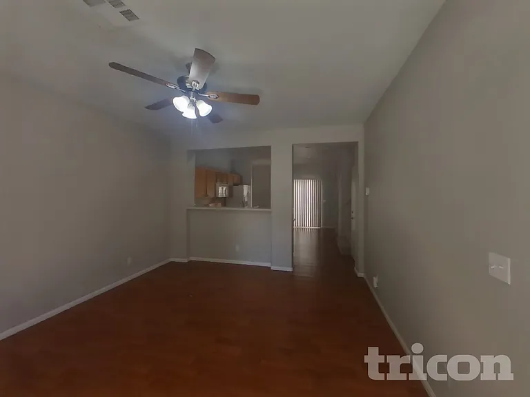 878 Blue Rosalie Pl — Photo 3