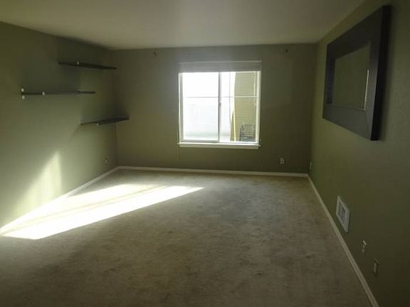 3rd image of 300 10th Ave Unit B301