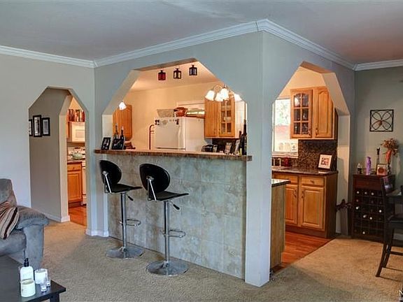 4th image of 461 Baywood Dr