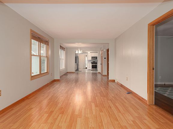 5th image of 531 Elizabeth St