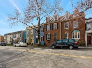 916 Pendleton St, Alexandria, VA 22314