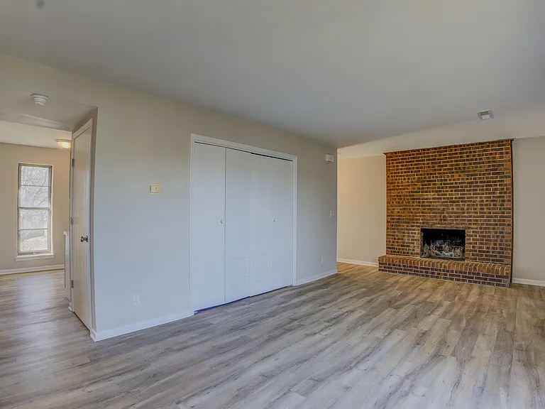 442 N Shiloh Ave — Photo 9