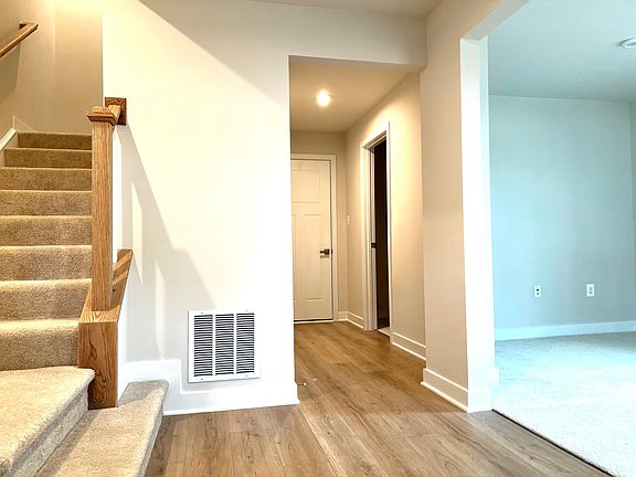 3rd image of 5601 Addington Ln