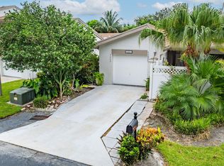 6680 Canary Palm Cir, Boca Raton, FL 33433