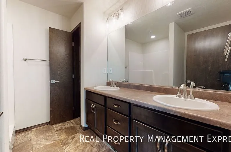 4615 E Leubecher Pl — Photo 12