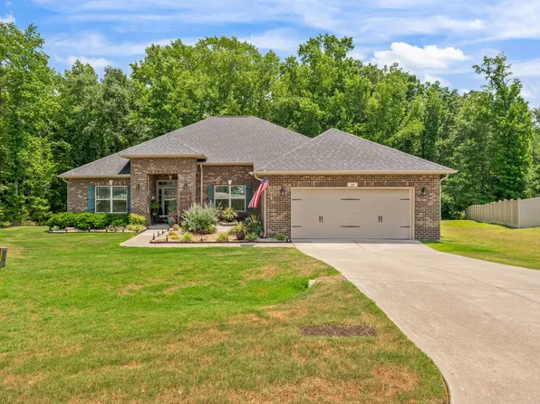 44 Drake Dr, Benson, NC 27504