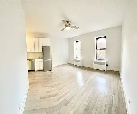 Rented by EastMount Realty LLC | media 28