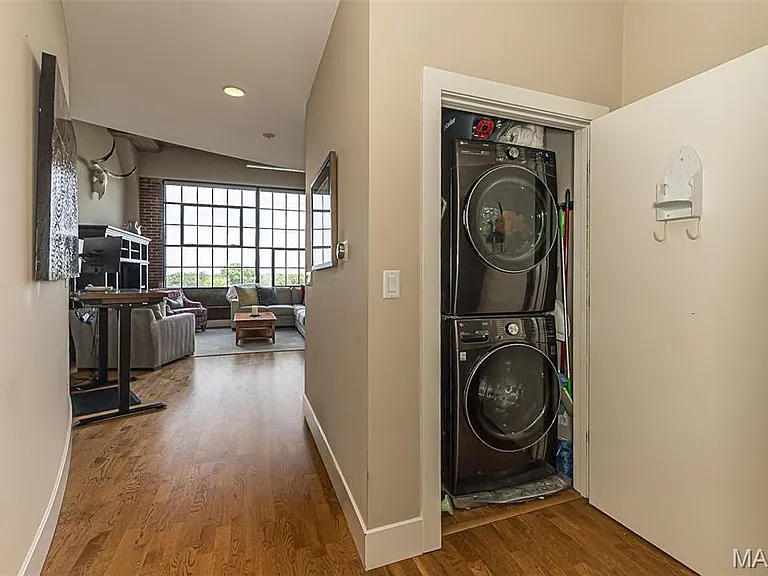 4100 Forest Park Ave #501 — Photo 26
