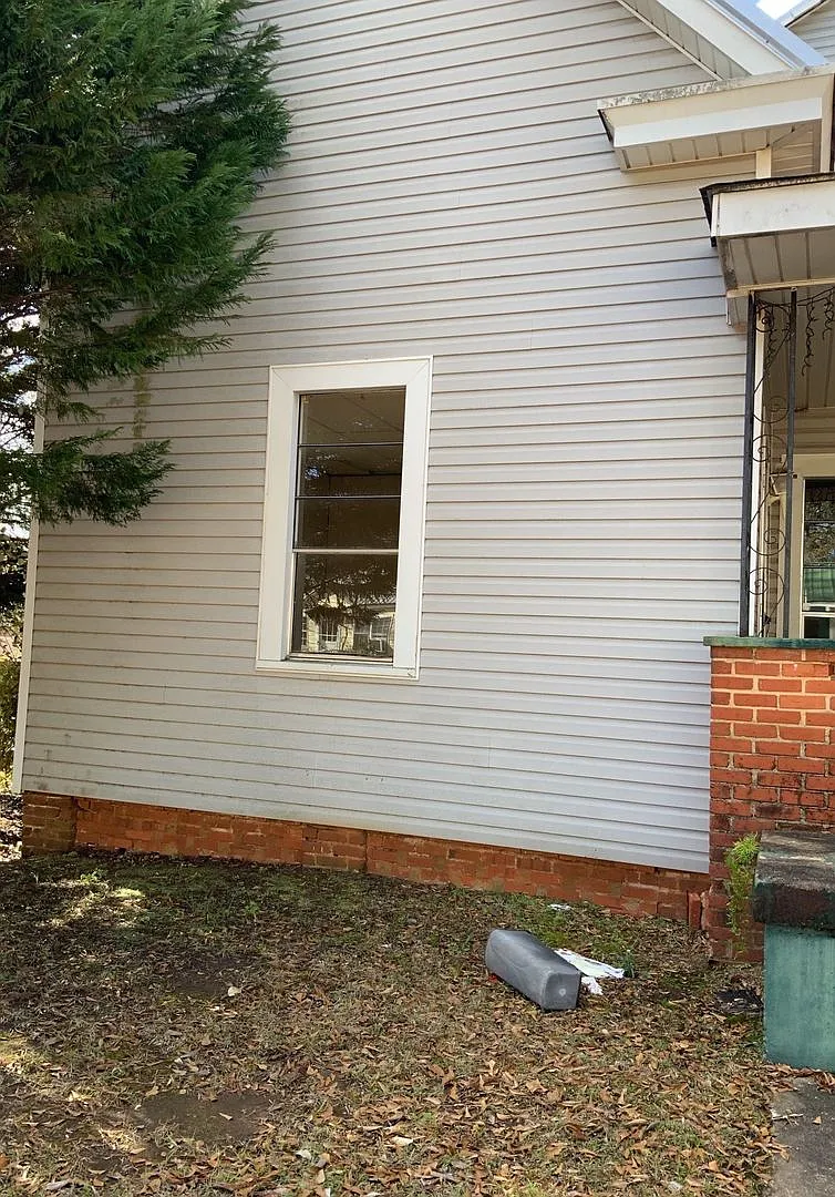 340 Hickory St — Photo 1