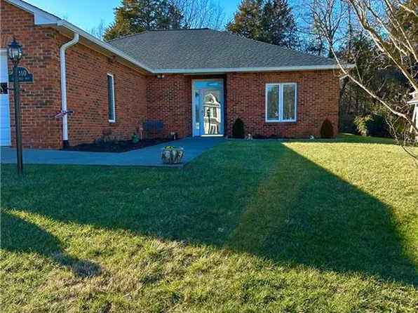 4410 Greenfield Way Dr, Winston Salem, NC 27103