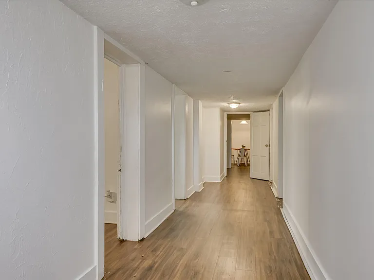 714 Hickman Rd — Photo 40