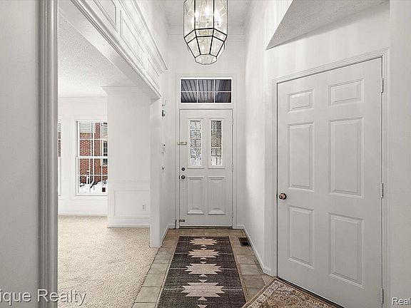 4th image of 254 Marmoor Ct