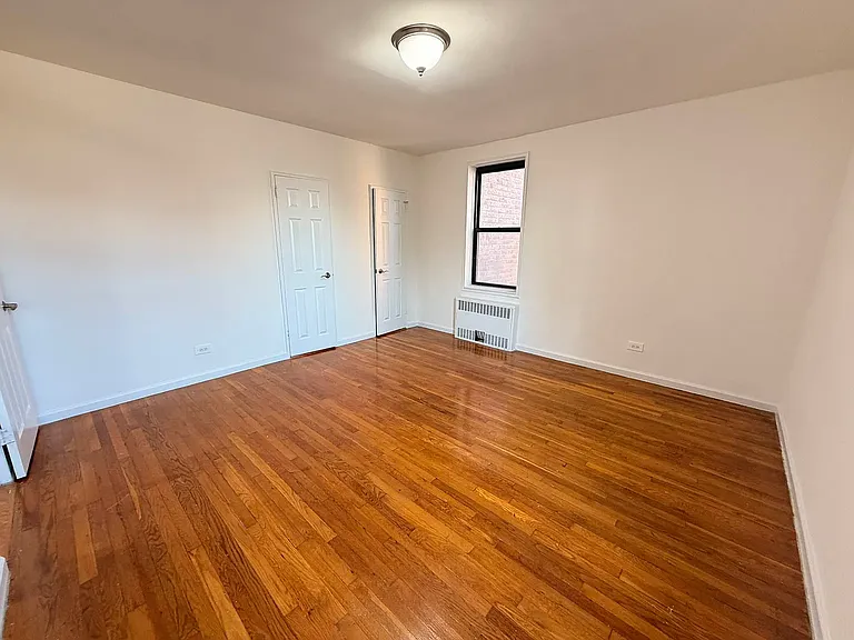 85-2 139th St #2M — Photo 6