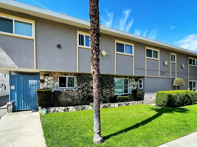 5045 Rosemead Blvd #12A — Photo 1