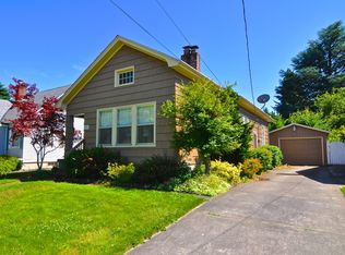 9036 SE Morrison St, Portland, OR 97216