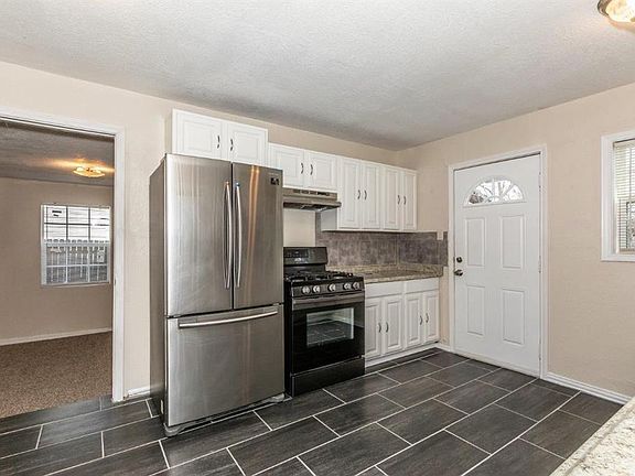 2nd image of 521 Royal Ave