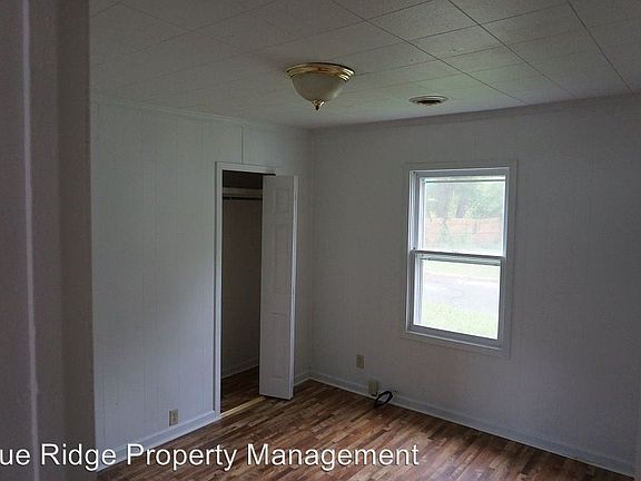 5th image of 206 Sycamore St