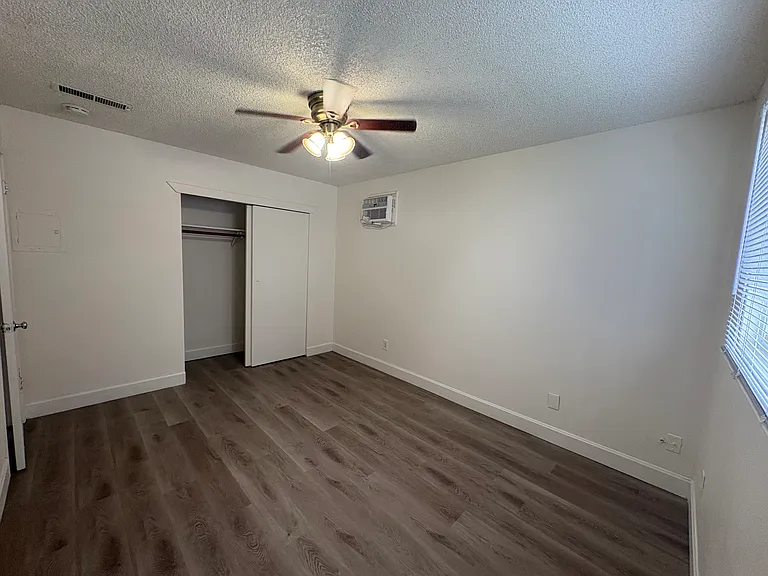 746 E Swain Rd — Photo 6