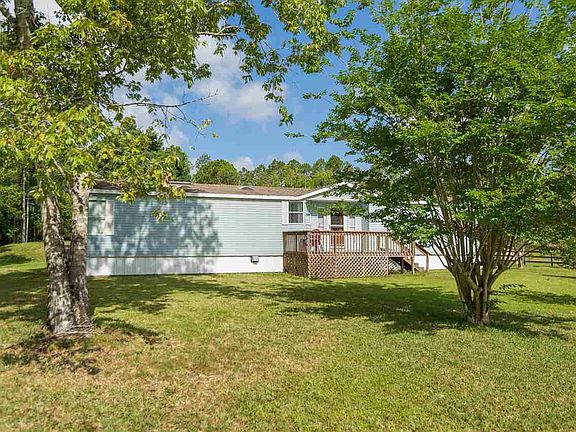 2nd image of 330 Circle Dr W