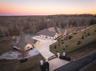 141 W Hickory Ridge Rd, Steelville, MO 65565