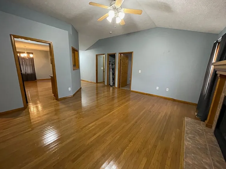 834 S Mahn Ave — Photo 10
