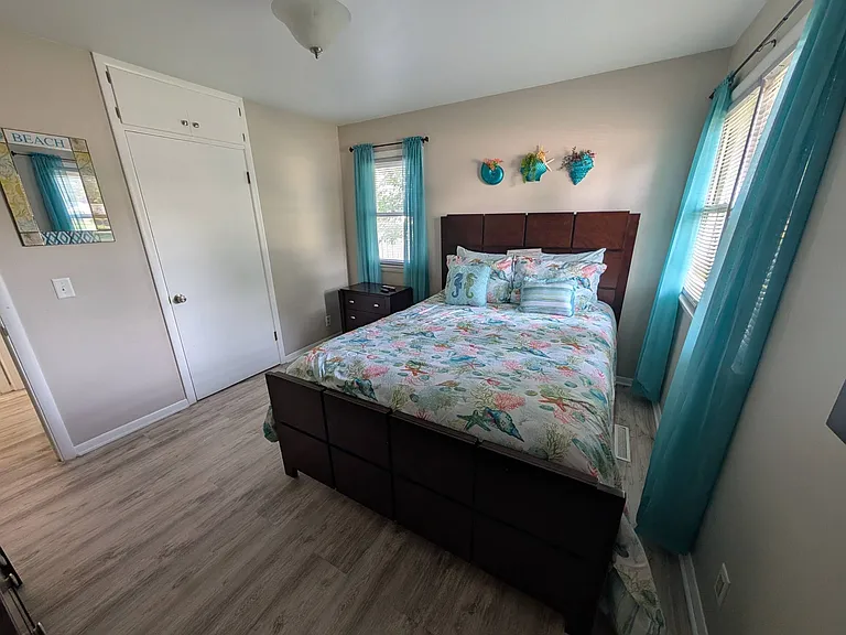 1107 Cleveland Rd W — Photo 5