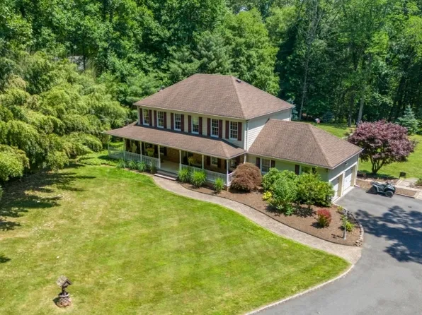 37 Cliffwood Rd, Chester Twp., NJ 07930