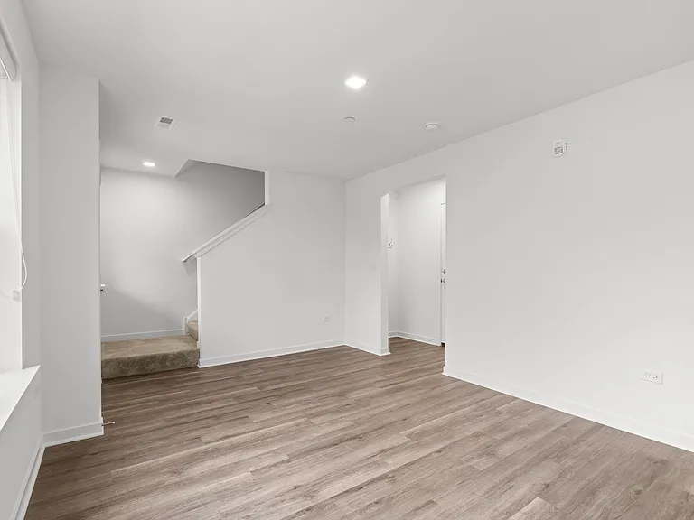 103 Crystal Lake Ave #D — Photo 28