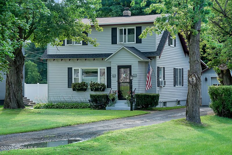 2nd image of 775 Duanesburg Road