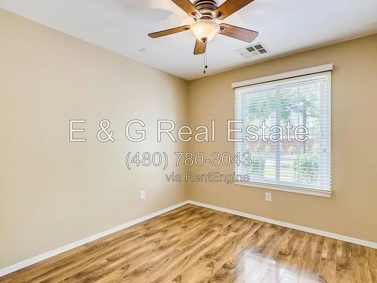 3642 E Horace Dr — Photo 4